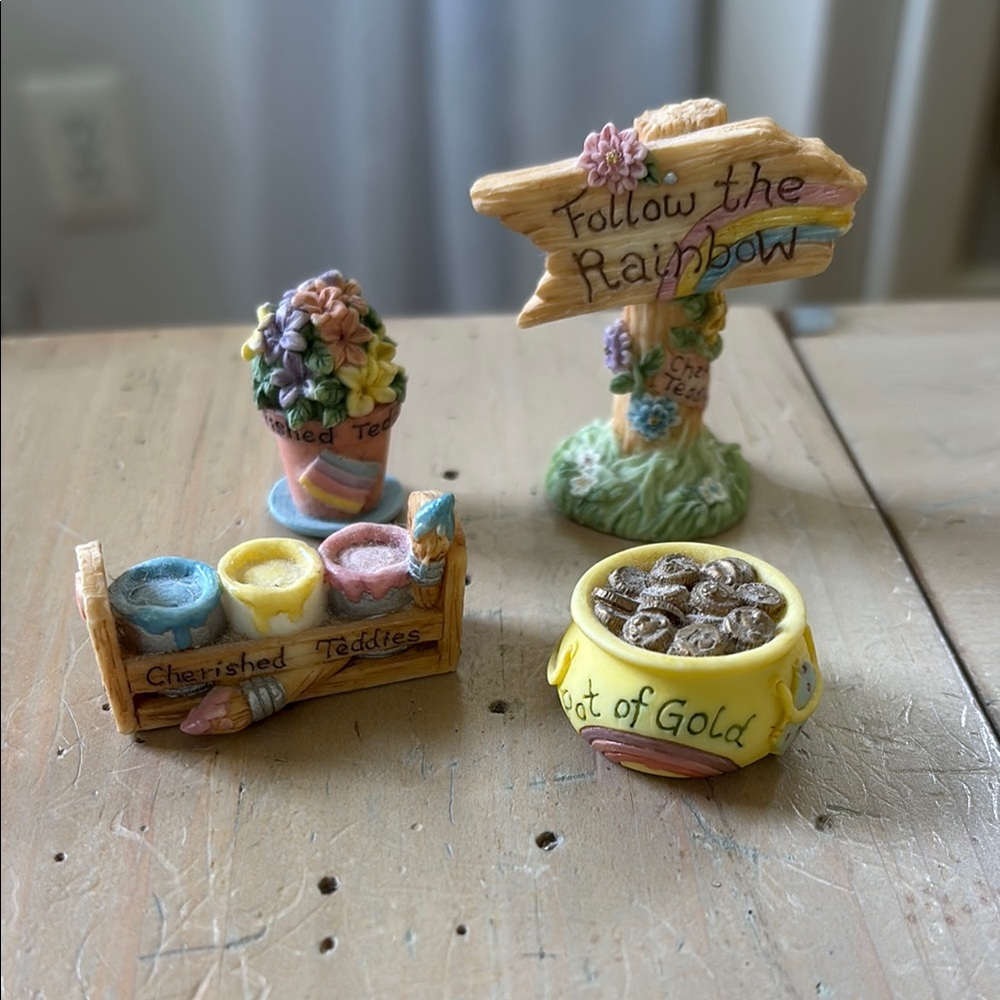 Cherished Teddies Follow the Rainbow Collection